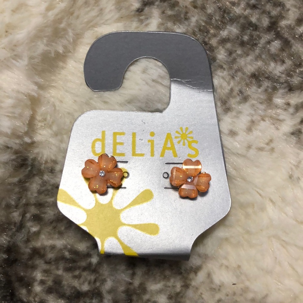 Post earring set
